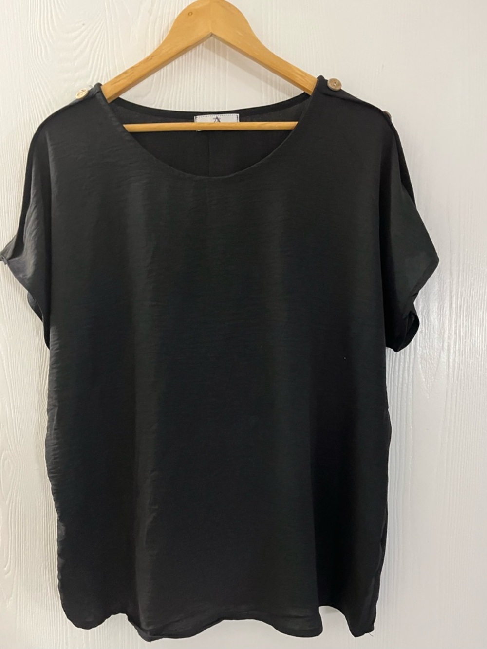 Classic Black Women's Short Sleeve Top - Unbranded